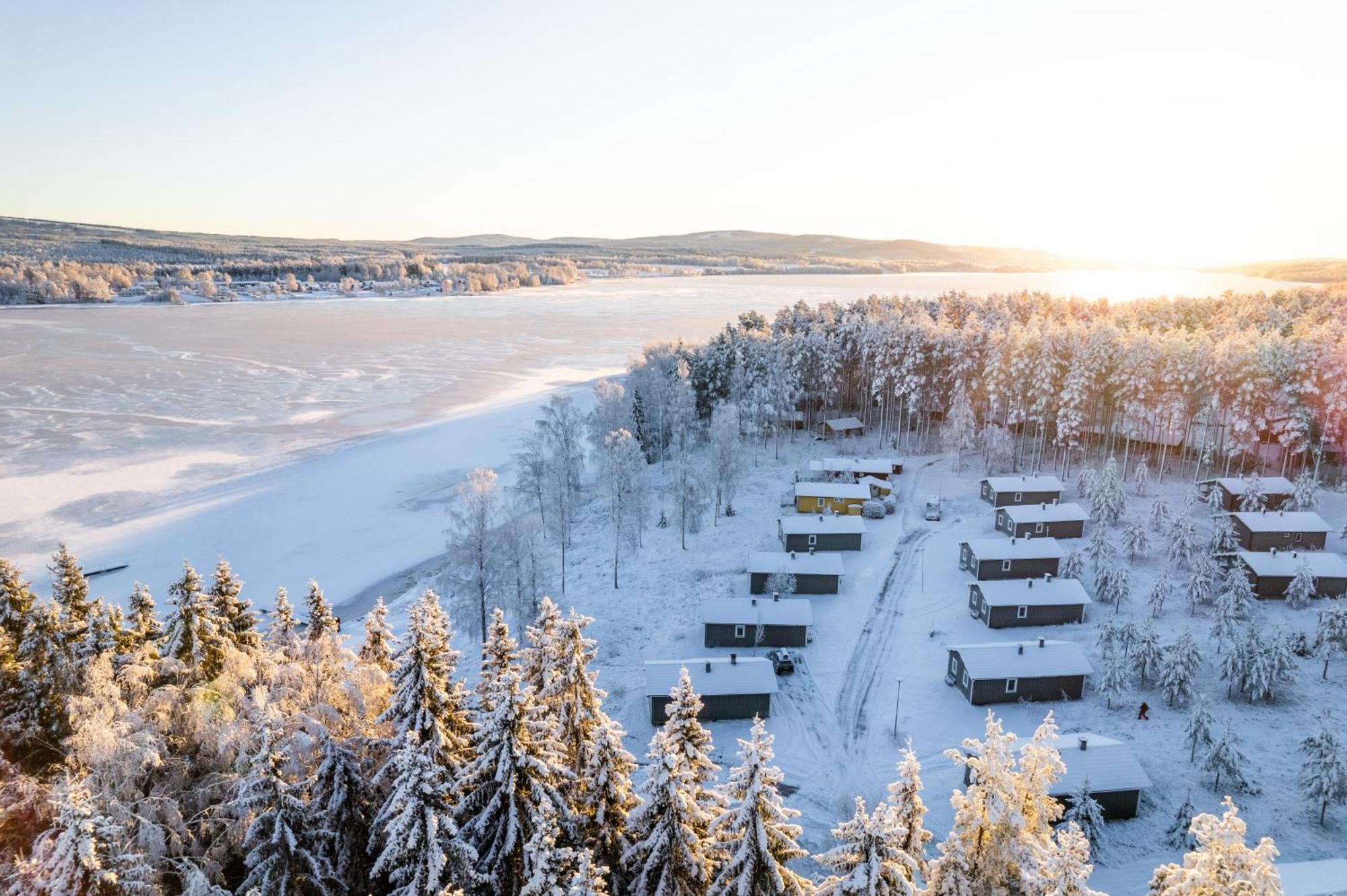 Ferienwohnung Bjoernbyn Stugby Råda Exterior foto